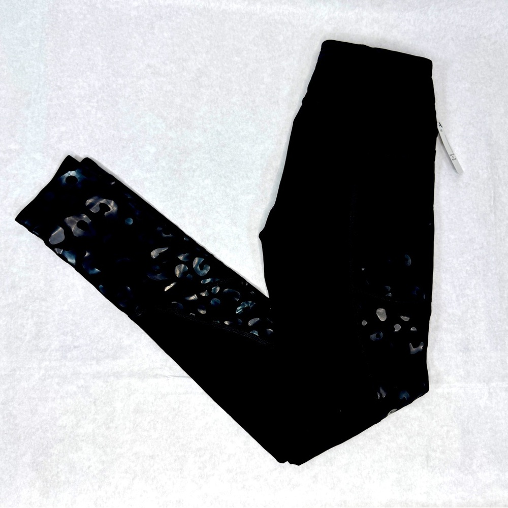 VICTORIA SPORT Total Knockout Leopard Tight - 381561-FQ5 - Sz XS